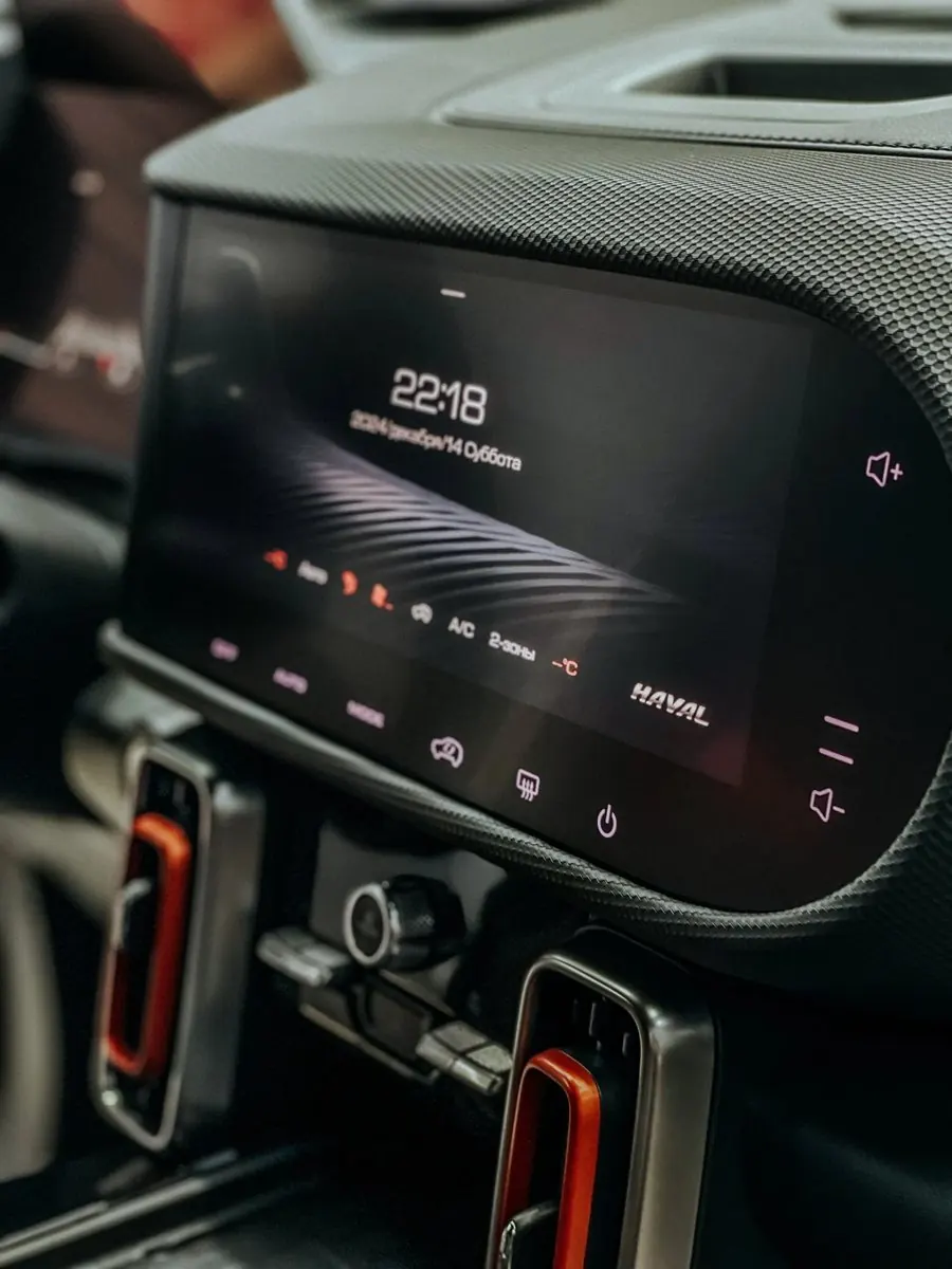Haval Dargo: плёнка на мониторе