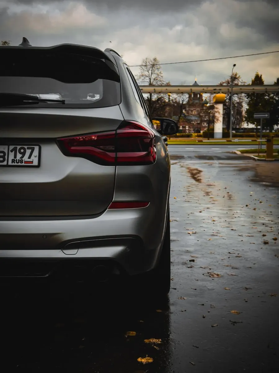 BMW X3 M: в составе работ — удаление вмятины без покраски