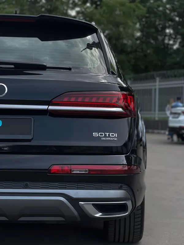 Audi Q7 — работа студии «Тип Топ»