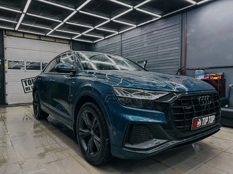 Audi Q8 S-line