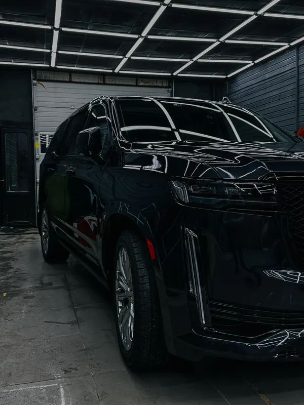 Cadillac Escalade 2023 — работа студии «Тип Топ»