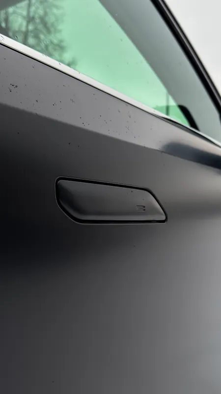 GAC S9. Ручка двери после оклейки