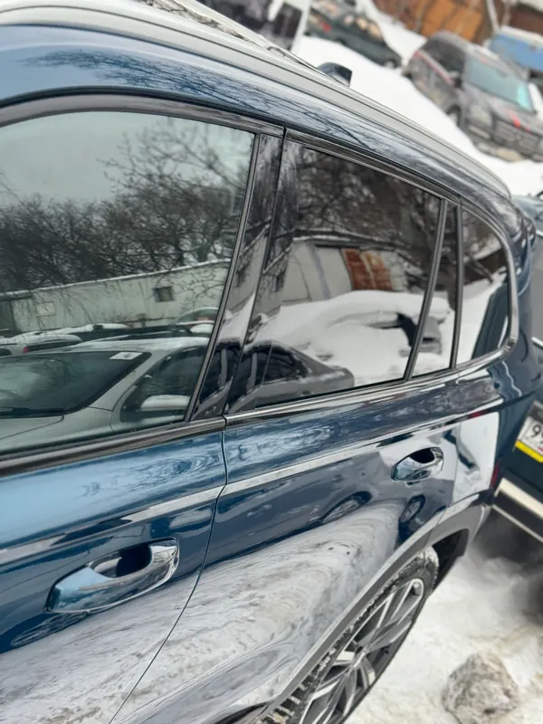 Geely Monjaro. Двери под керамикой