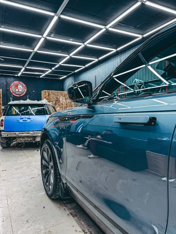 Land Rover Range Rover Velar. Молдинги и зеркало Velar