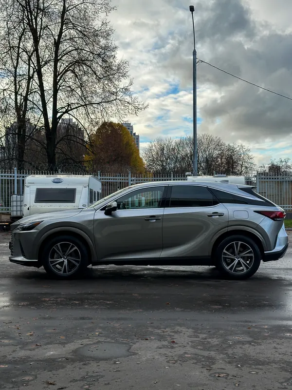 Lexus RX 300 — работа студии «Тип Топ»