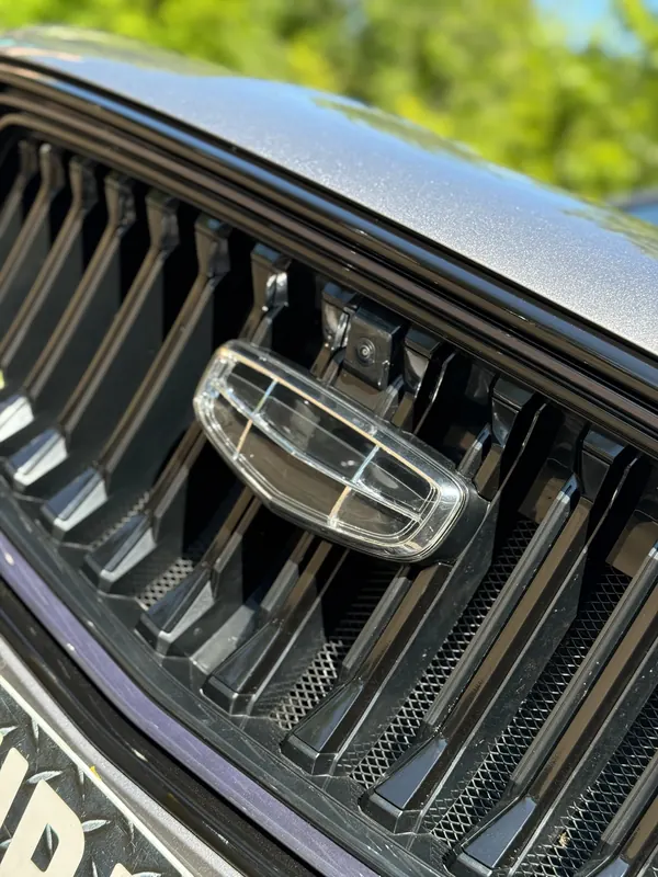 Geely Monjaro. Решётка радиатора после антихрома