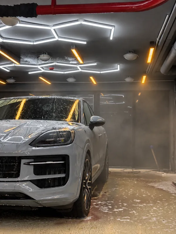 Porsche Cayenne Turbo S. Двухфазная мойка кузова