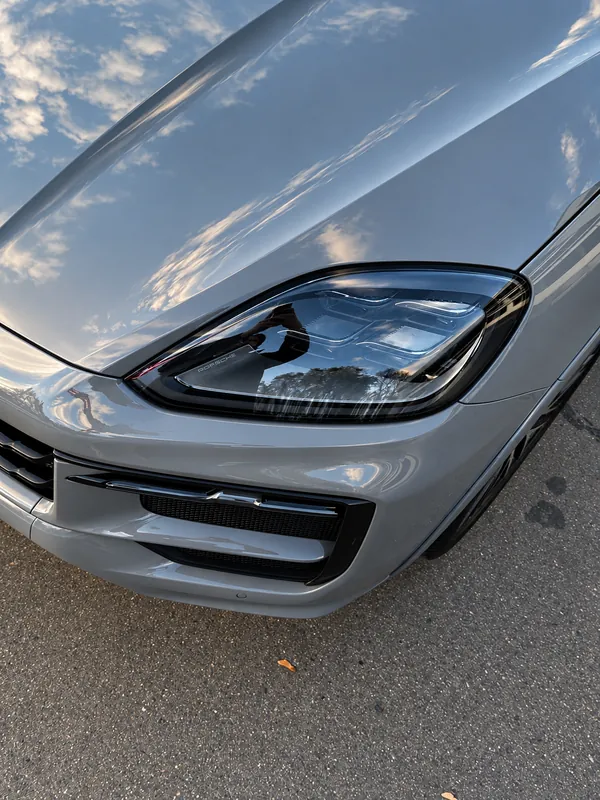 Porsche Cayenne Turbo S. Фара после переклейки плёнки