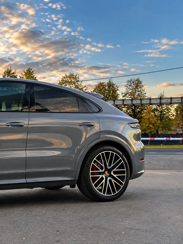 Porsche Cayenne Turbo S. Боковина после полировки и керамики