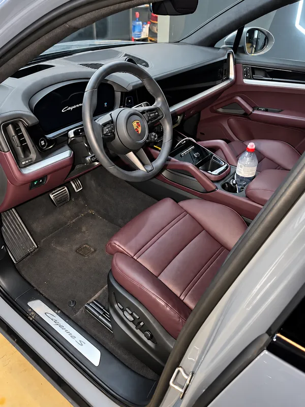 Porsche Cayenne Turbo S. Салон до химчистки